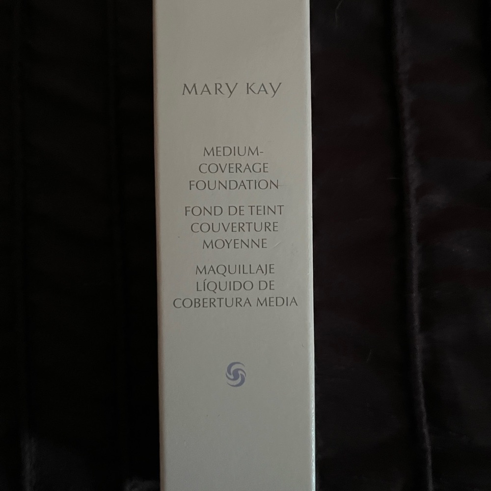 Mary Kay Medium-Coverage Foundation